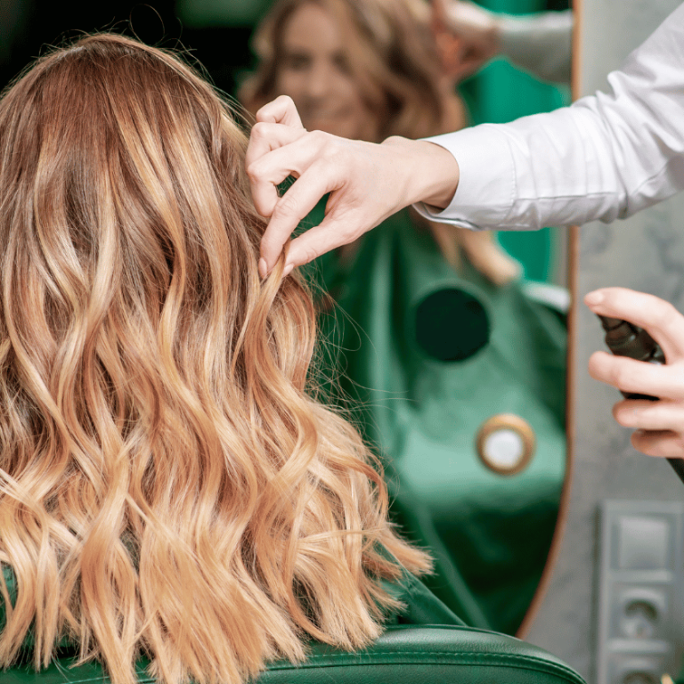 fryzury na jesień 2025 – modne fale i kolory włosów, Willowa Beauty Lublin
